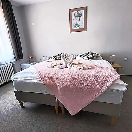 Salas Hotel 3*